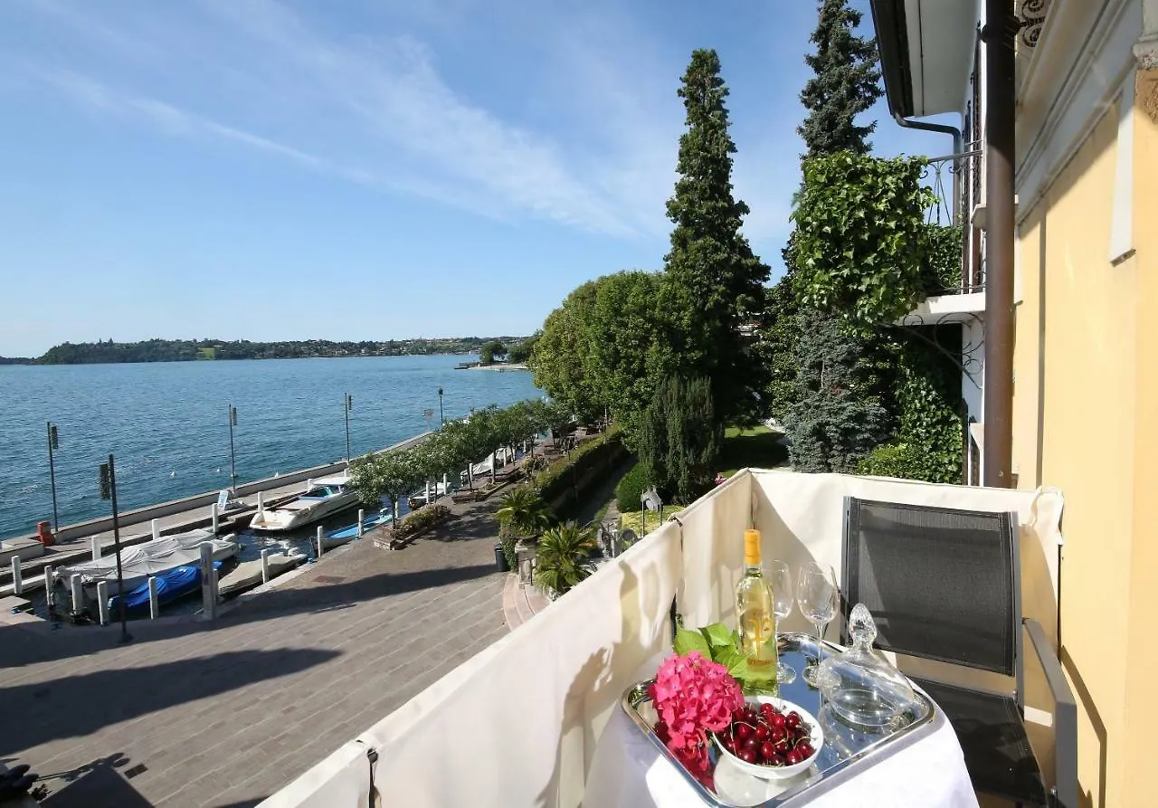Ferienhaus Appartamento Belvedere Gardone Riviera